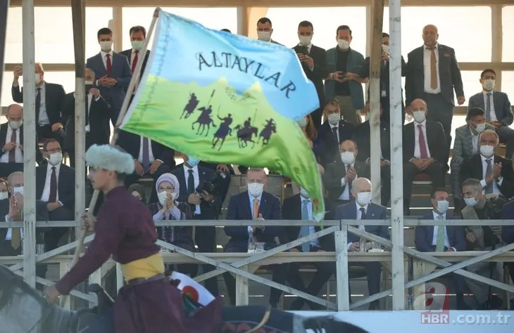 Başkan Erdoğan Ahlat’ta Malazgirt Zaferi etkinliklerini izledi