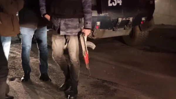 Son dakika | Sarıyer'de kırmızı alarm! Polis ve kavgaya karışanlar arasında silahlı çatışma! Çok sayıda yaralı var - 4
