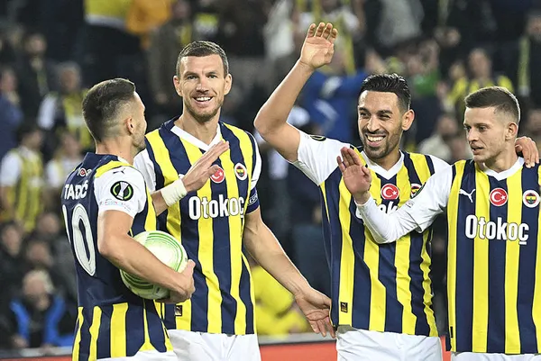 Zirve yarışında dev derbi! Nefesler tutuldu! İşte Fenerbahçe-Galatasaray maçının muhtemel 11’leri...