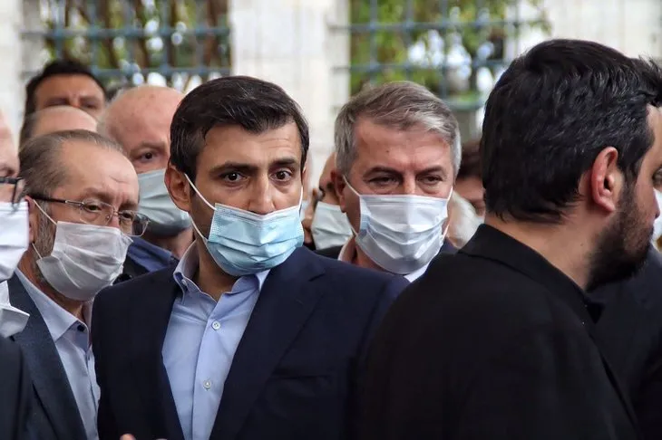 Özdemir Bayraktar son yolculuğuna uğurlandı! Sevenleri Fatih Camii'ne akın etti