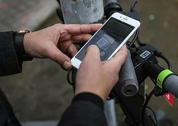 Yeni düzenleme geliyor! Scooterlar 15 yaş altına yasak...