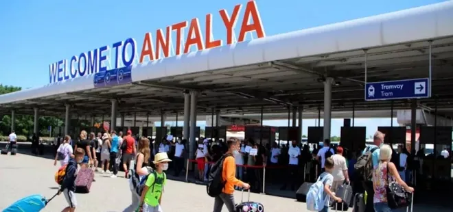 Antalya Havalimanı’nda uçuş rekoru kırıldı