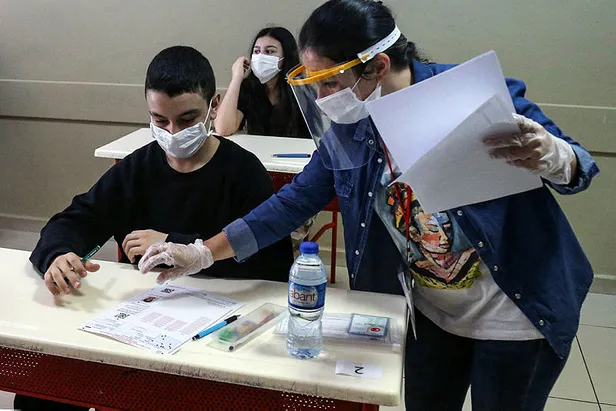 LGS sınav soruları ve cevapları 2020! Türkçe, Matematik, Fen Bilimleri, Yabancı Dil sınav soruları görüntüleme - 1