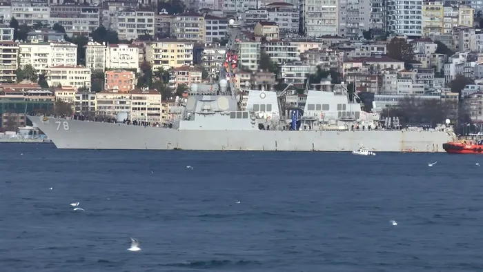 Son dakika: ABD savaş gemisi İstanbul Boğazı’ndan geçti