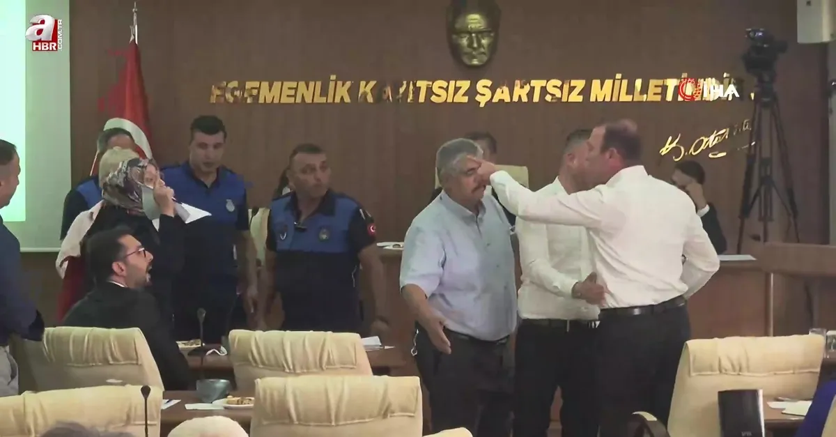 Burdur belediye meclisinde gergin anlar