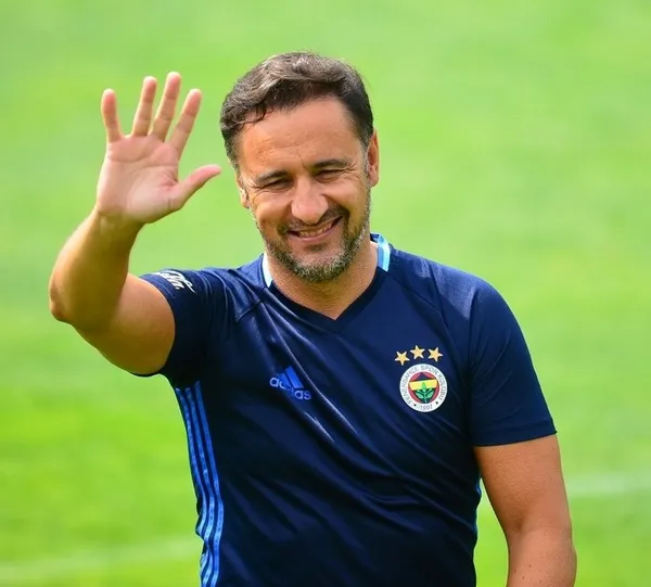 fenerbahcenin-yeni-teknik-direktoru-belli-oldu-vitor-pereira-fenerbahcede-1625243243378.jpg Fenerbahçe'nin yeni teknik direktörü belli oldu! Vitor Pereira Fenerbahçe'de! - 3