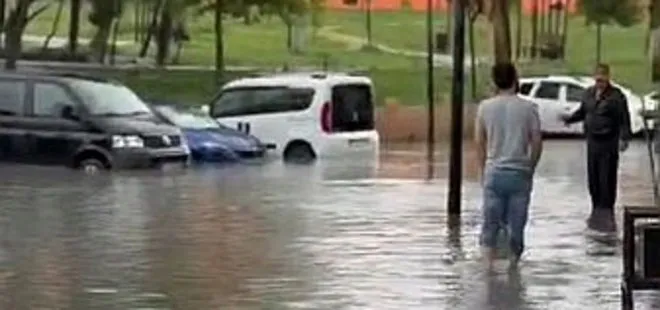 Gaziosmanpaşa’da sağanak yağış etkili oldu