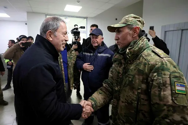 son-dakika-milli-savunma-bakani-hulusi-akardan-terhis-aciklamasi-erteleme-ya-da-erken-terhis-var-mi-1676363428531.jpg Son dakika: Milli Savunma Bakanı Hulusi Akar'dan terhis açıklaması! Erteleme ya da erken terhis var mı? - 1