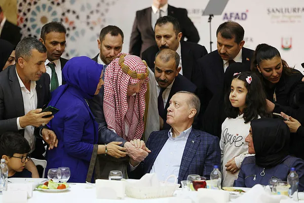 baskan-erdogan-milletim-teroristlerle-kol-kola-gezenlere-14-mayista-gereken-dersi-verecektir-1681666403967.jpg Başkan Erdoğan: Milletim teröristlerle kol kola gezenlere 14 Mayıs'ta gereken dersi verecektir - 1