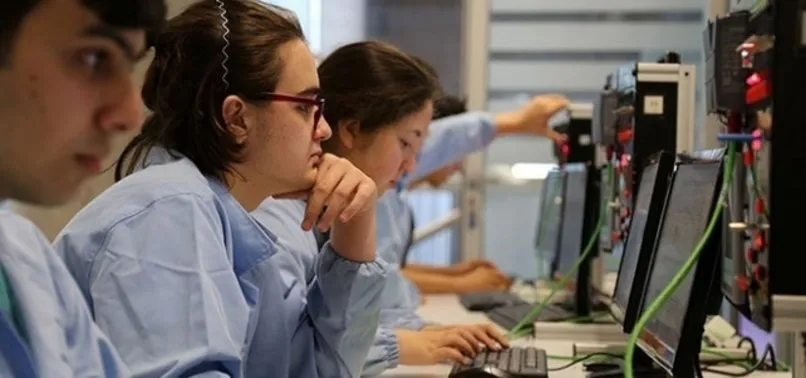 MEB son dakika açıklamaları: Liseler ne zaman açılacak 2021? İlkokul, lise kayıtları hangi tarihte başlayacak?