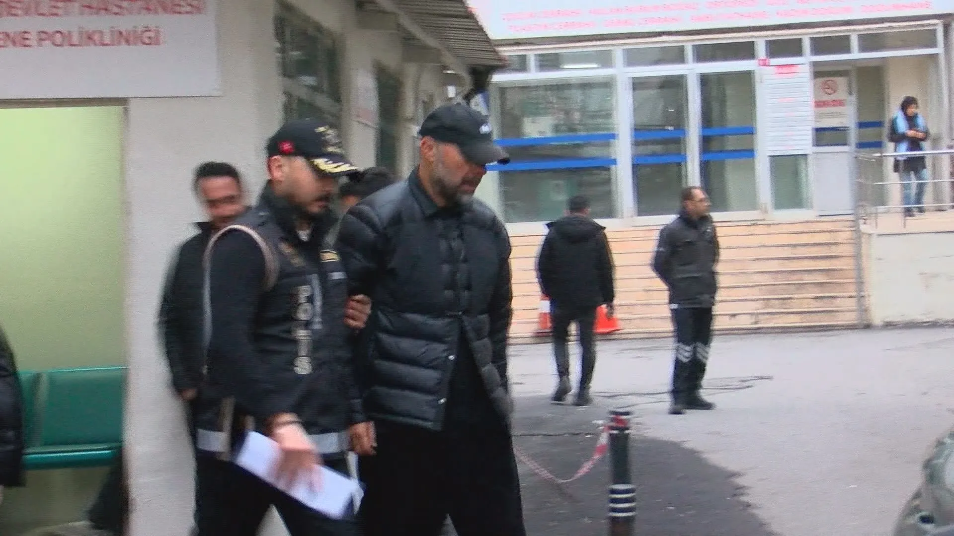 Son dakika: Uyuşturucudan gözaltına alınan Esat Yontunç adliyede