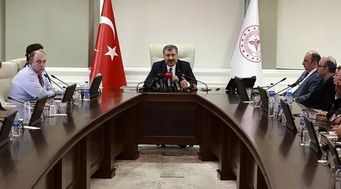 Son dakika: Koronavirüs Bilim Kurulu’ndan kritik toplantı! Gözler Sağlık Bakanı Fahrettin Koca’nın açıklamasında