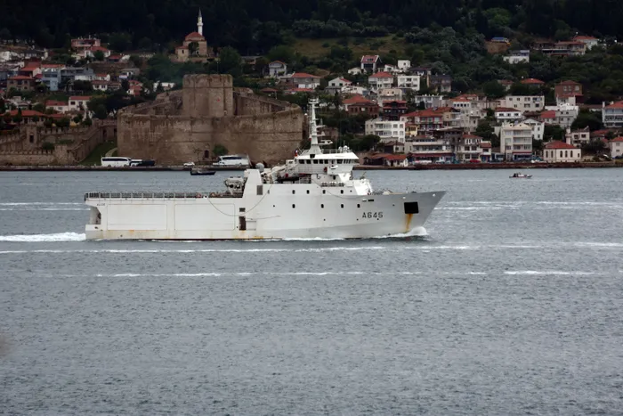 Son dakika: Fransız savaş gemisi Çanakkale Boğazı’ndan geçti - 1
