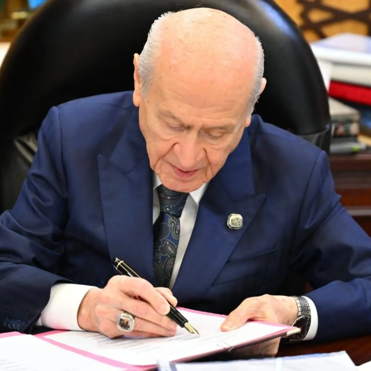 Bahçeli'den imza sonrası ilk açıklama: Bin yıllık kardeşliğimiz tescillenmiştir