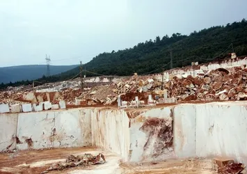 Orhaneli'de 500 milyar dolarlık mermer rezervi çıktı