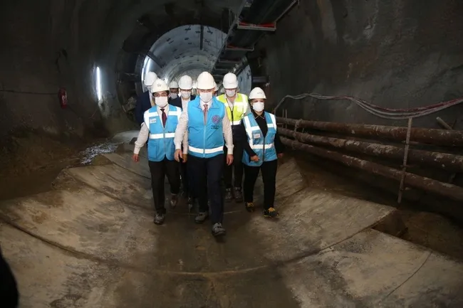 Bakan Karaismailoğlu: Başakşehir-Kayaşehir Metro Hattı 18 ay sonra hizmete girecek