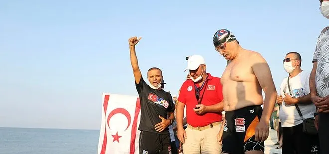 Kıbrıs Barış Harekatı'nın 46. yıl dönümü: Milli yüzücüler Mersin'den KKTC'ye yüzmeye başladı