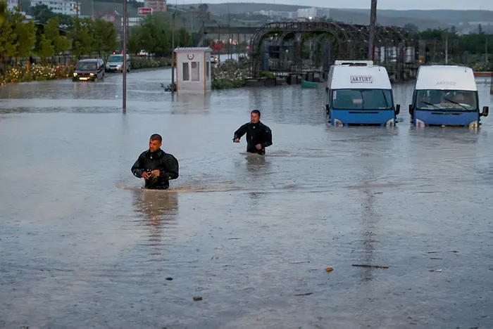 Ankara Valiliği'nden SON DAKİKA sağanak yağış uyarısı | Vali Şahin: Ankara'da okullar tatil! A Haber selin vurduğu Akyurt'ta - 13