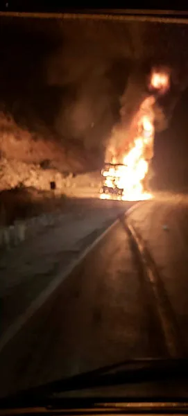 TIR yandı 500 tavuk telef oldu - 2