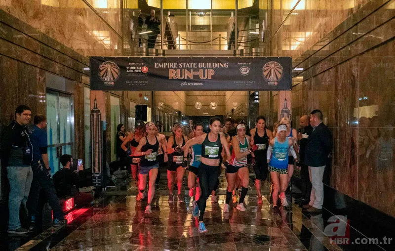 THY sponsor oldu en ünlü bina kırmızı beyaza büründü 7