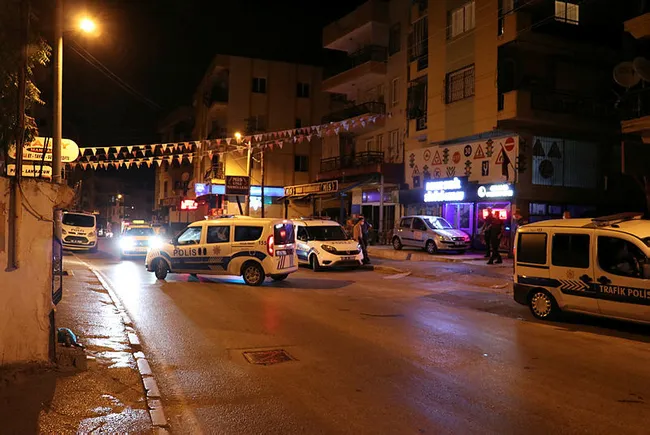 İzmir'de oğlu tarafından dövülen anne hastanelik oldu - 1