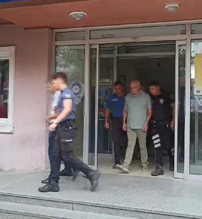 istanbuldaki-metrobus-kazasinda-8-gozalti-1725011323350.jpg İstanbul'daki metrobüs kazasında 8 gözaltı - 3
