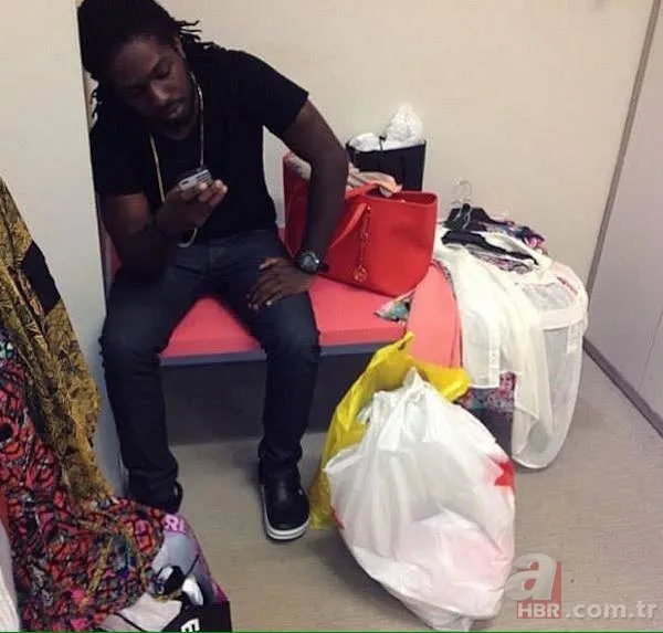 Alışverişin bitmesini bekleyen yalnız ve sabır dolu AVM adamları 17