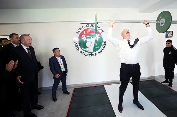 Azerbaycan Cumhurbaşkanı İlham Aliyev'in halter şovuna dünya şampiyonu Halil Mutlu'dan ilk yorum: Çok korktum - 2
