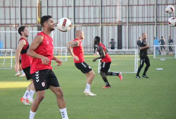 samsunspor-fenerbahce-canli-izle-21-agustos-samsunspor-fb-maci-anlik-kesintisiz-full-hd-4k-sifresiz-izleme-lin-1692637069991.jpg Samsunspor-FB maç sonucu | 21 Ağustos Samsunspor-Fenerbahçe maçı kaç kaç bitti? - 4