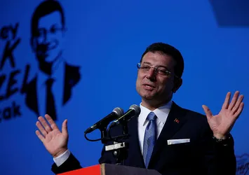 Ekrem İmamoğlu belediyenin bütçesiyle kendi reklamını yaptı!