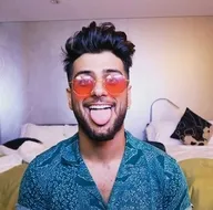 Gazetecilere saldıran Reynmen karakolluk oldu