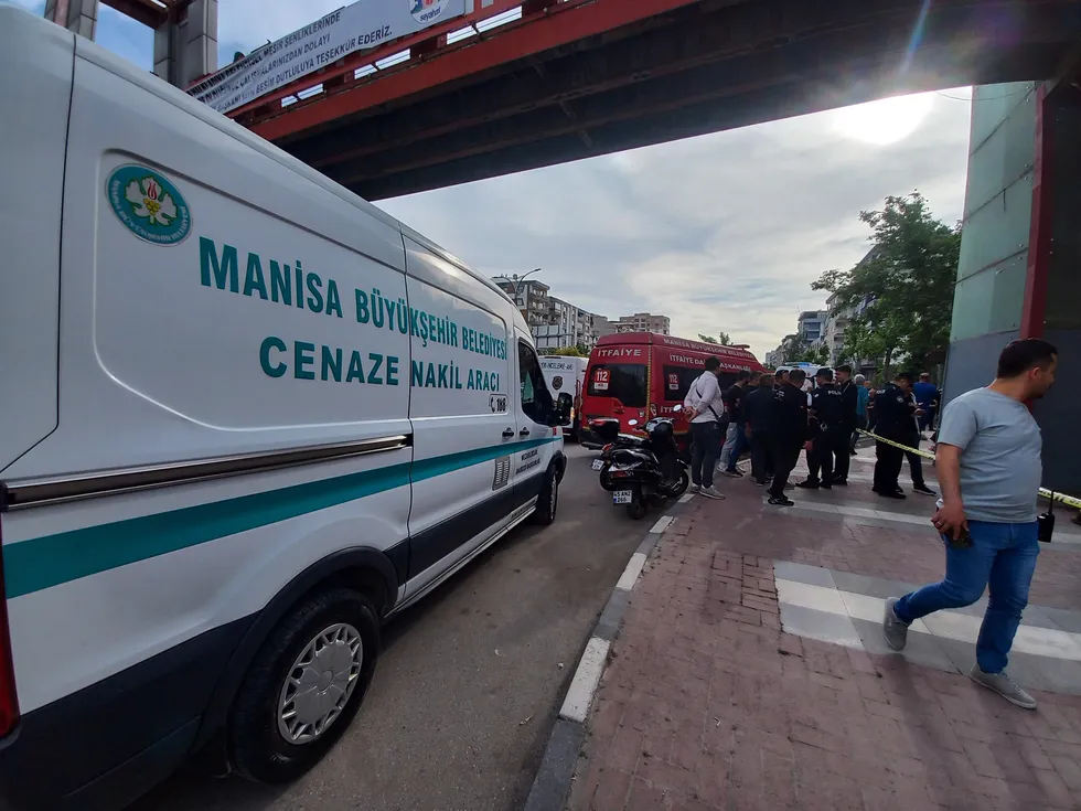 Manisa’da asansör faciası! 24 yaşındaki genç sıkışarak can verdi - 3