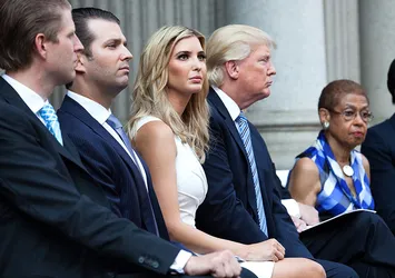 Trump'ın oğlu Eric: Babamı Ivanka ikna etti