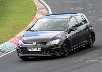 2020 model Volkswagen Golf kamuflajsız görüntülendi