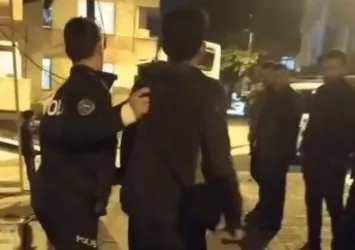 Küçükçekmece'de 14 kaçak göçmen yakalandı