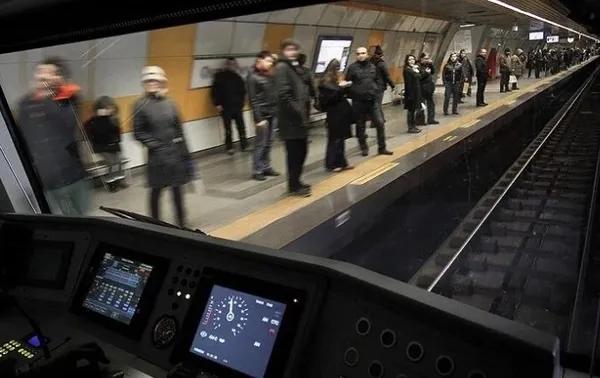 secim-gunu-metrolar-saat-kaca-kadar-acik-14-mayis-istanbulda-metro-sefer-saatleri-uzatildi-mi-1684067953844.jpg Seçim günü metrolar saat kaça kadar açık? 14 Mayıs İstanbul'da metro sefer saatleri uzatıldı mı? - 1