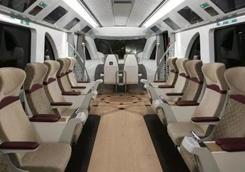 Görenleri mest eden metro! İçi saray gibi