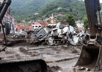 Devlet sel felaketini yaşayan Bozkurt'ta yaraları sarıyor: Bölgeye 6 yeni köprü inşa edilecek