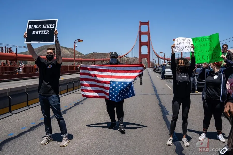 Madonna koltuk değnekleriyle George Floyd protestosuna katıldı 20
