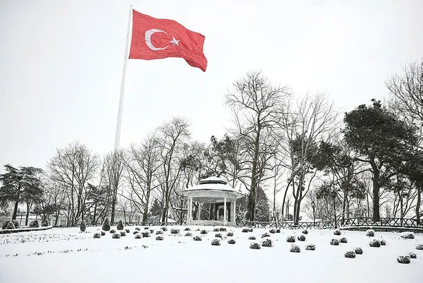kasimda-istanbula-kar-yagacak-mi-meteoroloji-uzmani-1995-ve-2006-yilini-isaret-ederek-uyardi-istanbul-kar-yagi-1667810920441.jpg Kasım'da İstanbul'a kar yağacak mı? Meteoroloji uzmanı 1995 ve 2006 yılını işaret ederek uyardı! İstanbul kar yağışı... - 4