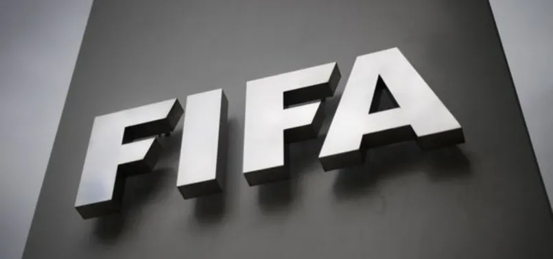 FIFA'dan eski üç üyeye men kararı