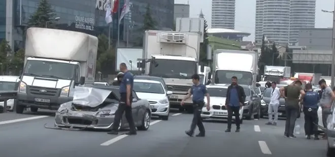 Son dakika: Basın Ekspres yolunda trafiği durduran kaza