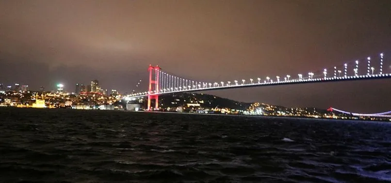 Marmara'da deniz ulaşımına fırtına engeli