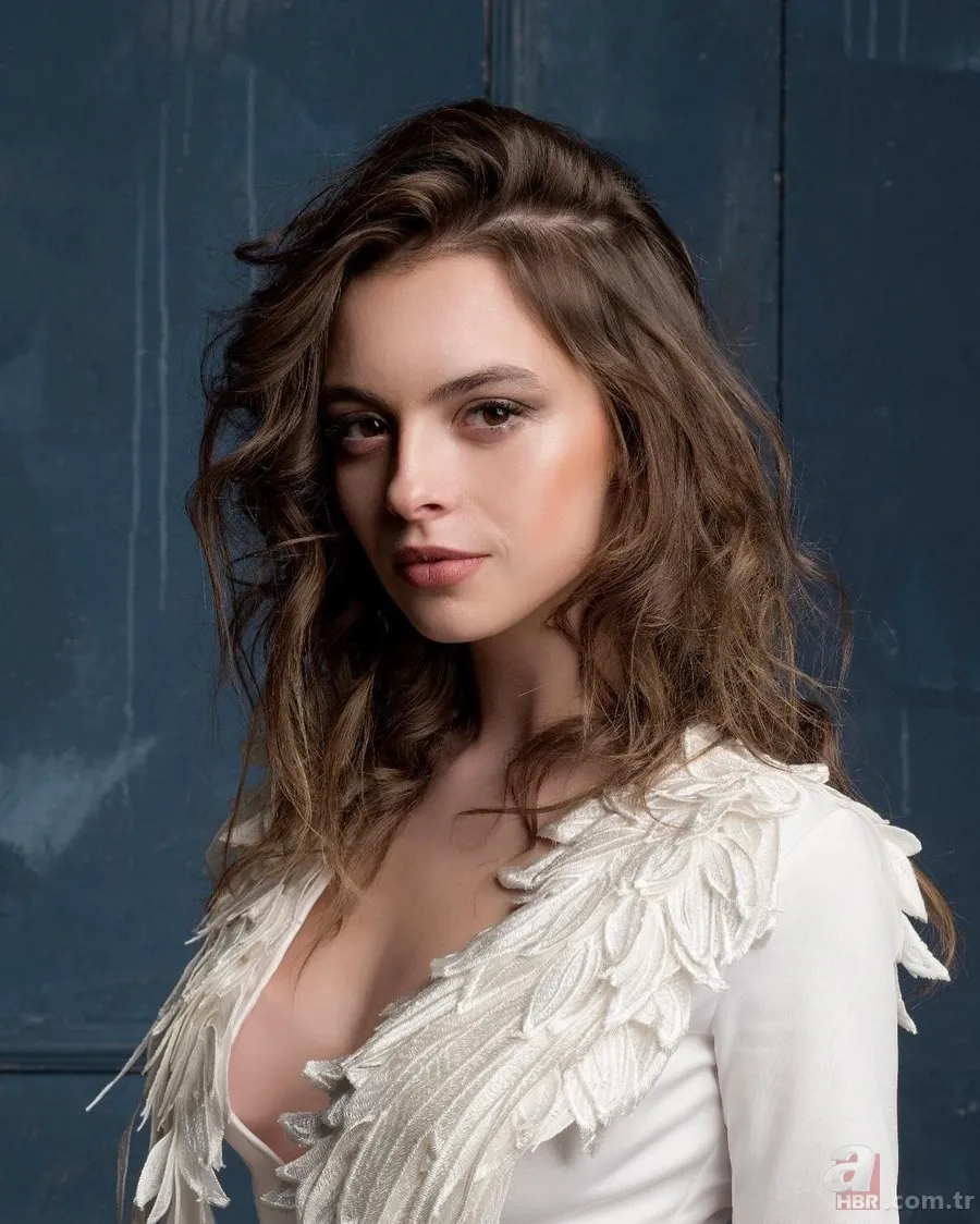 Bir Zamanlar Çukurova’nın Betül’ü İlayda Çevik ortaya çıkan fotoğrafıyla şoke etti! 6