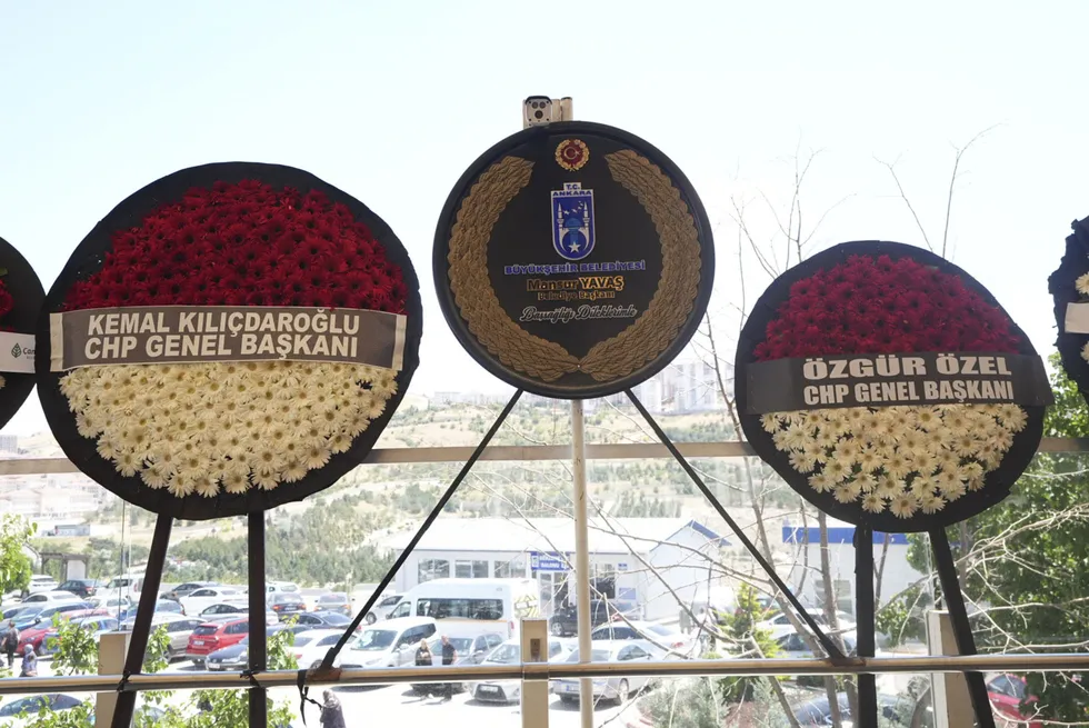 chp-mutlak-butlan-karari-sonrasi-parcalandi-eski-milletvekilinden-a-haberde-carpici-yorum-giden-vekiller-geri-1785006416935.jpg CHP "Mutlak Butlan" kararı sonrası parçalandı! Eski milletvekilinden A Haber'de çarpıcı yorum: "Giden vekiller geri dönecek" - 3