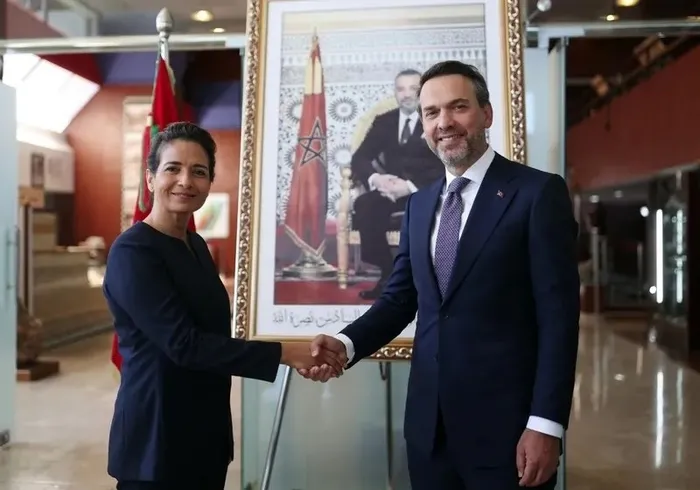 bakan-bayraktar-fasli-mevkidasi-benali-ile-gorustu-turkiye-ve-fasin-enerjide-ortak-zorluklari-ve-ortak-potansi-1719505910407.jpeg Bakan Bayraktar Faslı mevkidaşı Benali ile görüştü! "Türkiye ve Fas'ın enerjide ortak zorlukları ve ortak potansiyelleri var" - 2