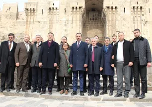 AK Parti'den Halep'te Terörsüz Türkiye mesajı: Provokasyonlara rağmen adımlar sonuç verecek