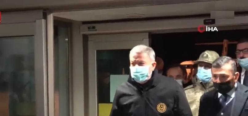 Son dakika: Bakan Akar ve komutanlar helikopter kazasının yaşandığı Bitlis'te...