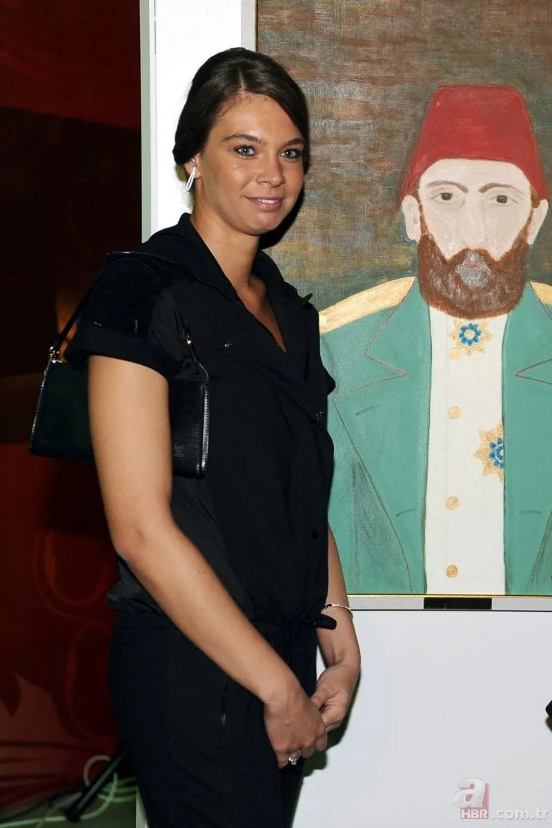 Roksan Kunter Padişah torunu çıktı! II. Abdülhamid büyük dedesi oluyor 4