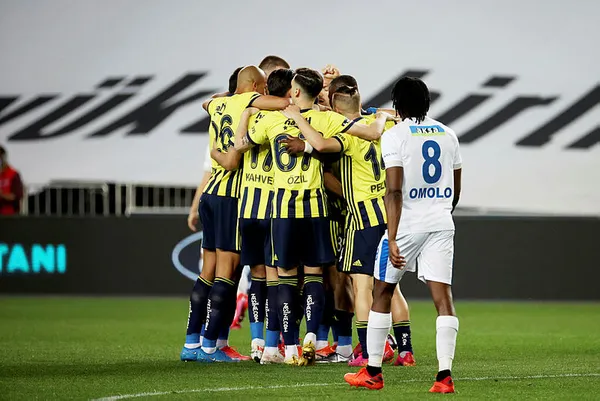 fenerbahcede-sosa-farkini-ortaya-koydu-1620071043868.jpg Fenerbahçe'de Sosa farkını ortaya koydu! - 1